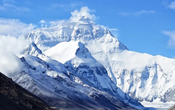 Mount Qomolangma