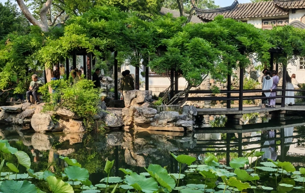 Le Jardin de Lingering : Une peinture de paysage en trois dimensions-4