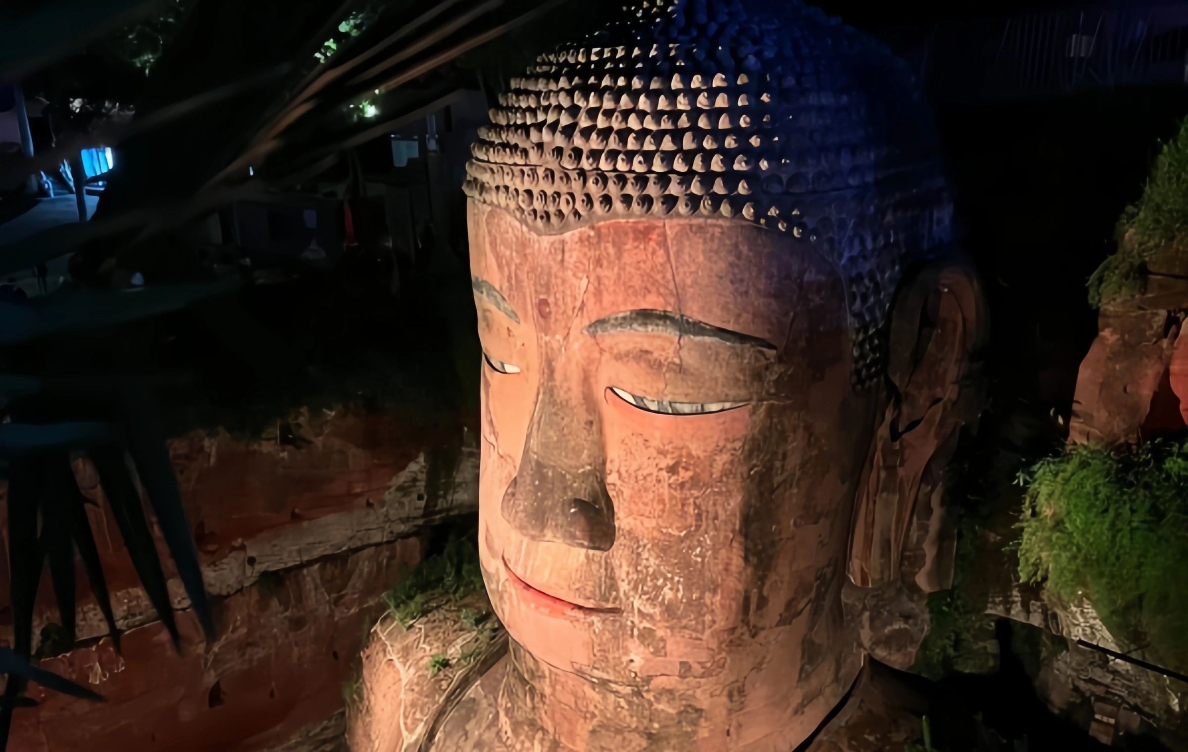 Leshan Bouddha géant Scénique Domaine: La protection millénaire et la montagne à la confluence des trois rivières sont une légende d'un Bouddha-4