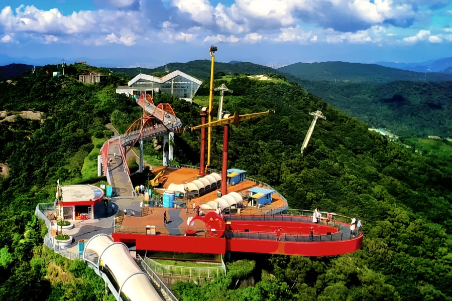 PTOM Est: Un voyage fantastique entre les montagnes et la mer-3