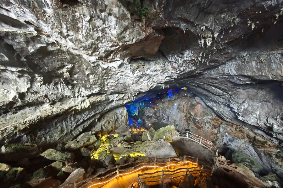 Lianzhou Underground River: un voyage fantastique à travers deux cent millions d'années de base de la Terre-3