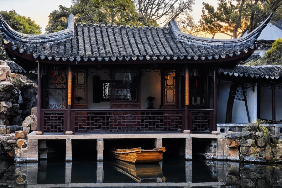 Maître du Jardin des Nets : Un vaste monde niché dans une petite forêt de montagne-3