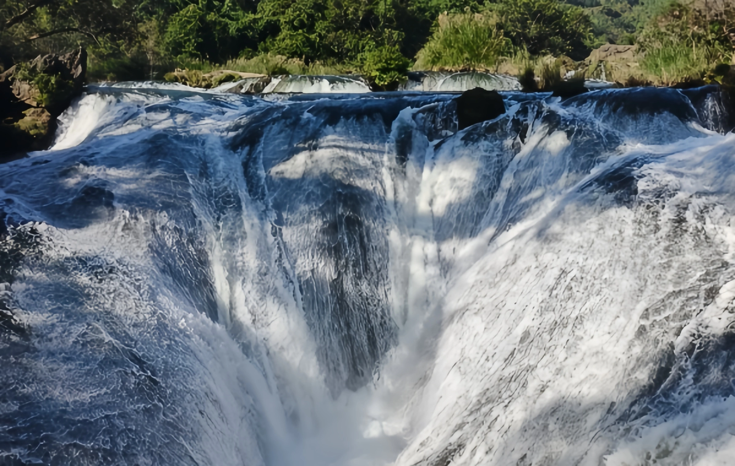 Huangguoshu Cascade: Symphonie du tonnerre et douceur de la première chute d'eau en Asie-4