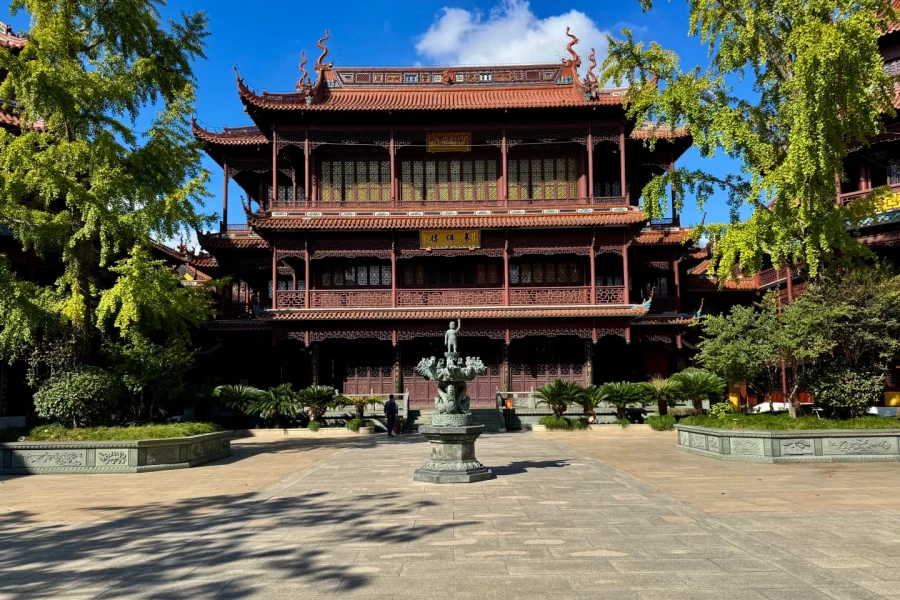 Pabellón Wanfo: Un viaje a una Tierra Pura de Diez Mil Budas en el Muro de la Ciudad Antigua-4