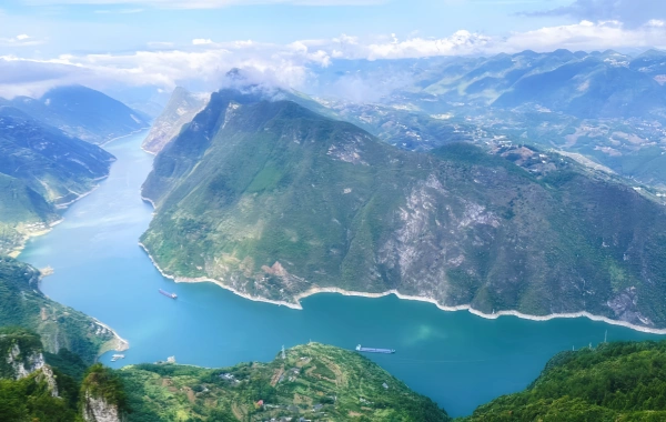 Les Trois Gorges du fleuve Yangtze : une épopée de montagnes et de rivières, un couloir fluide de la civilisation chinoise