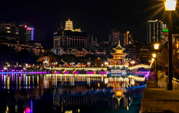 Pavillon Jiaxiu : Un gardien de la culture de 400 ans sur le pont Fuyu-3