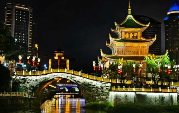 Pavillon Jiaxiu : Un gardien de la culture de 400 ans sur le pont Fuyu-4