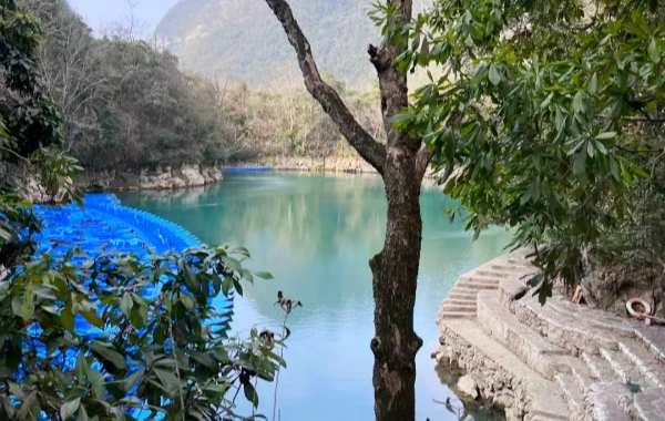 Libo Zhangjiang Scenic Area: Un Pays des Merveilles Emeraude Au milieu des paysages karstiques et un voyage à la Gemme Verte sur la Ceinture de la Terre-4