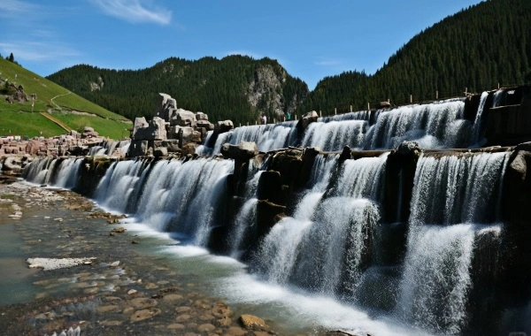 Tianshan Grand Canyon: Un sanctuaire pastoral et un musée naturel au pied des montagnes Tianshan-2