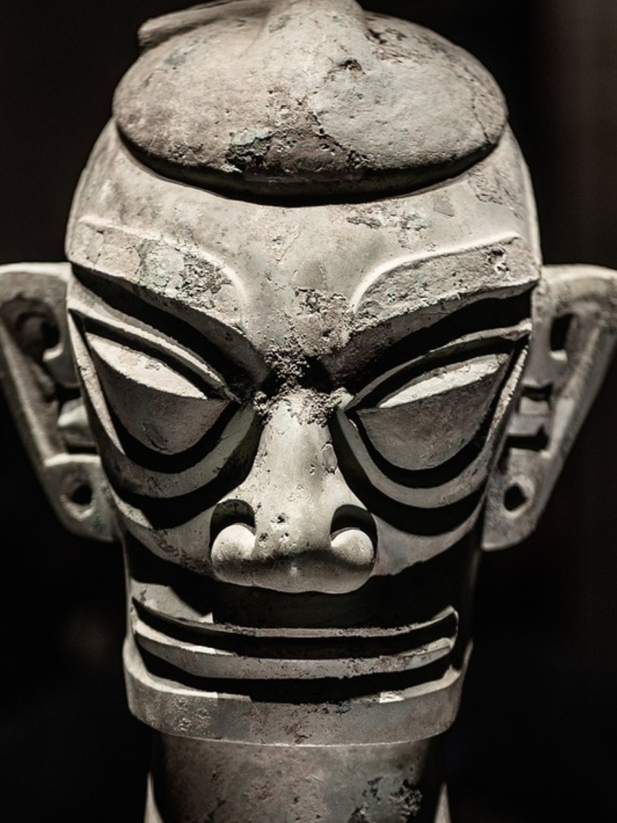 Panda classique et Sanxingdui Tour