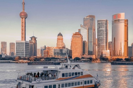 Shanghai locals take you around