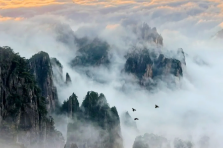 Three-Day-Two-Night Anhui Couple's Group Tour | Huangshan Sea of Clouds + Jiuhua Zen Atmosphere + Qiyun Mystic Trace, Unlocking the Romantic Code of East China's Landscapes