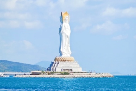 Sanya,China: Tourist Spots in High Season