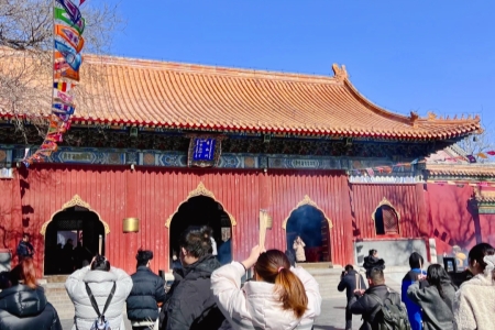 Yonghe Temple: Spiritual Journey Through Beijing’s Buddhist Heart