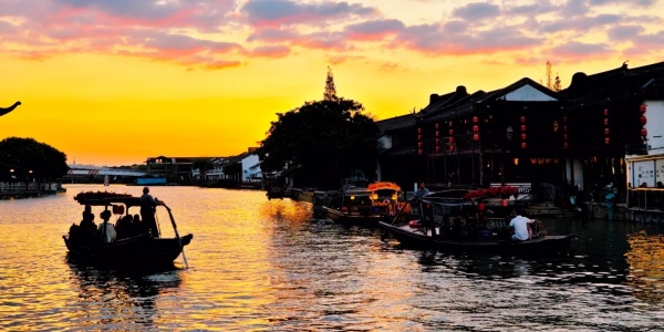 1740712130562.jpg 朱家角黄昏.jpg