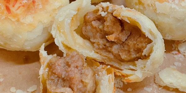 1741335355977.jpg Suzhou-style fresh meat mooncakes,must-try food in suzhou.jpg