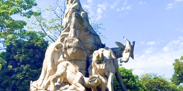 1743398268028.jpg The Five Rams statue,What is the largest park in Guangzhou China.jpg