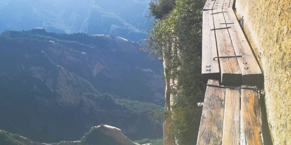 1743499513269.jpg Mount Hua from Xian,2.jpg