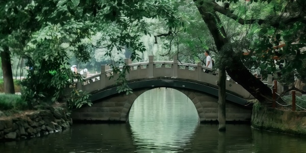 1744170405625.jpg renming park.jpg