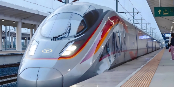 1744353705233.jpg rail.jpg