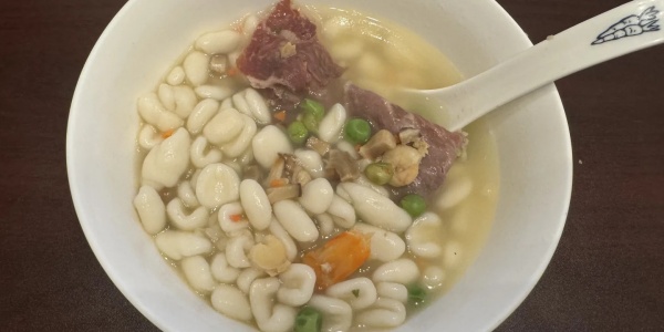 1744785388941.jpg cats.jpg