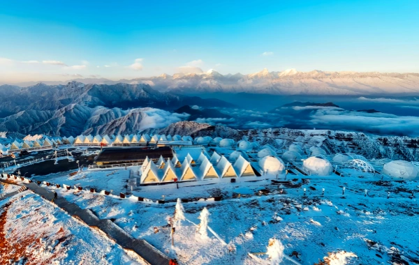 La montagne Niu Bei : un voyage entre les mines abandonnées et le plus grand 360° d'Asie Affichage de la plate-forme dans les nuages -2