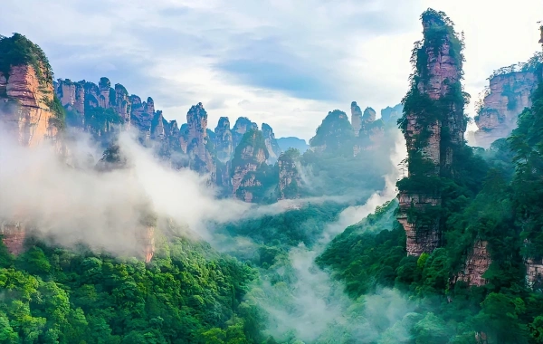 Zhangjiajie and Furong Ancient Town A 5-Day Journey